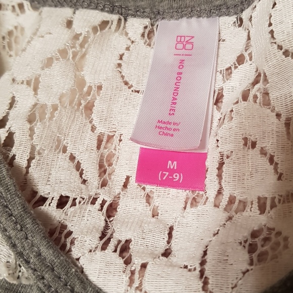 Tank Top with lace on back - Picture 3 of 4